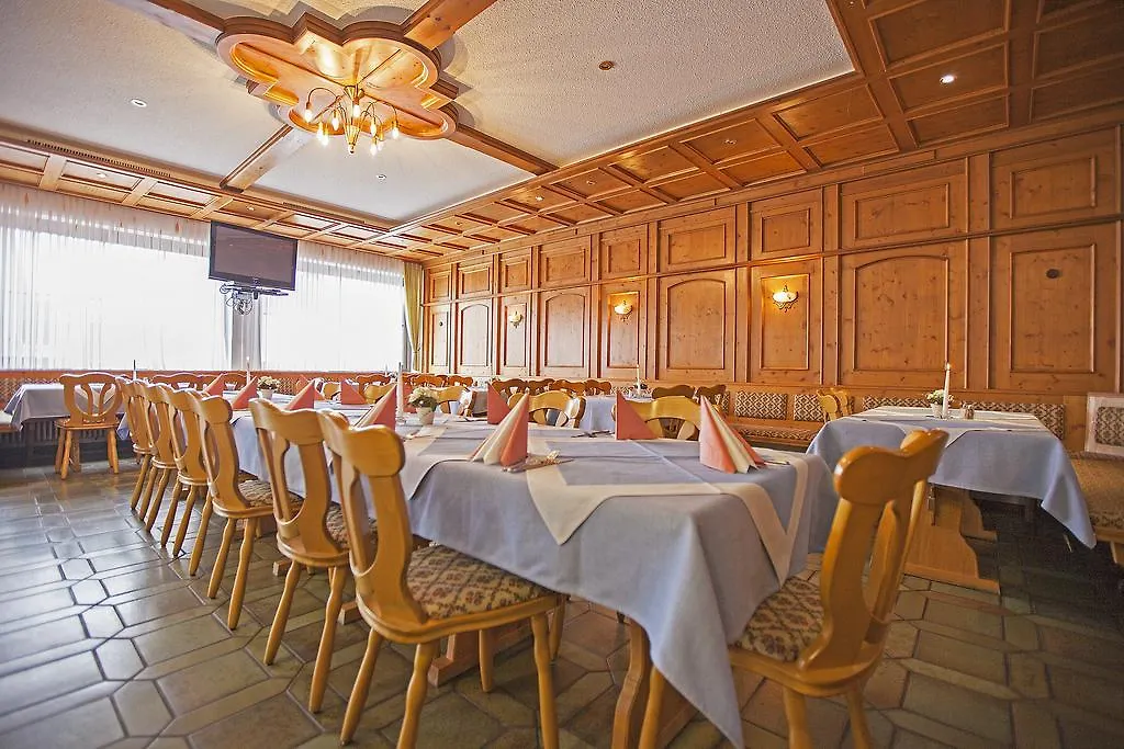 Zum Braeu-Toni Hotel Dietfurt 2*,